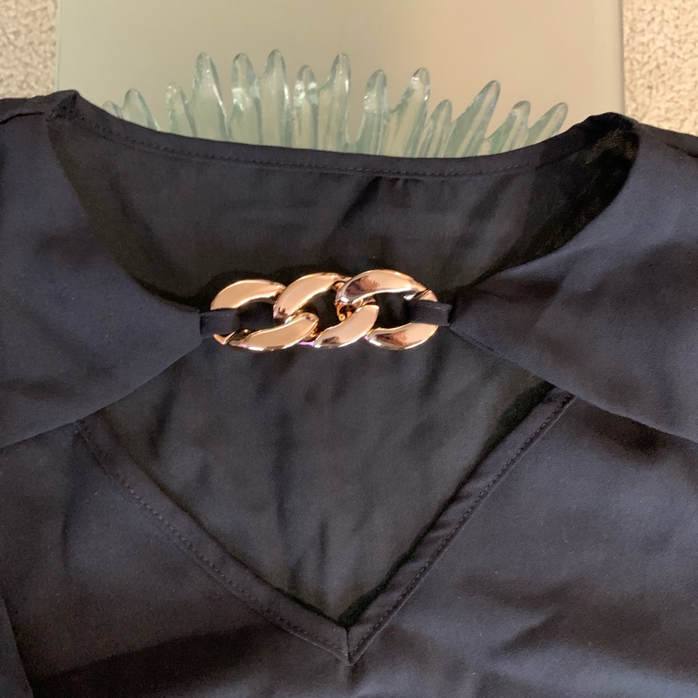 💜 Faux Chain Detail Blouse - Picture 3 of 4